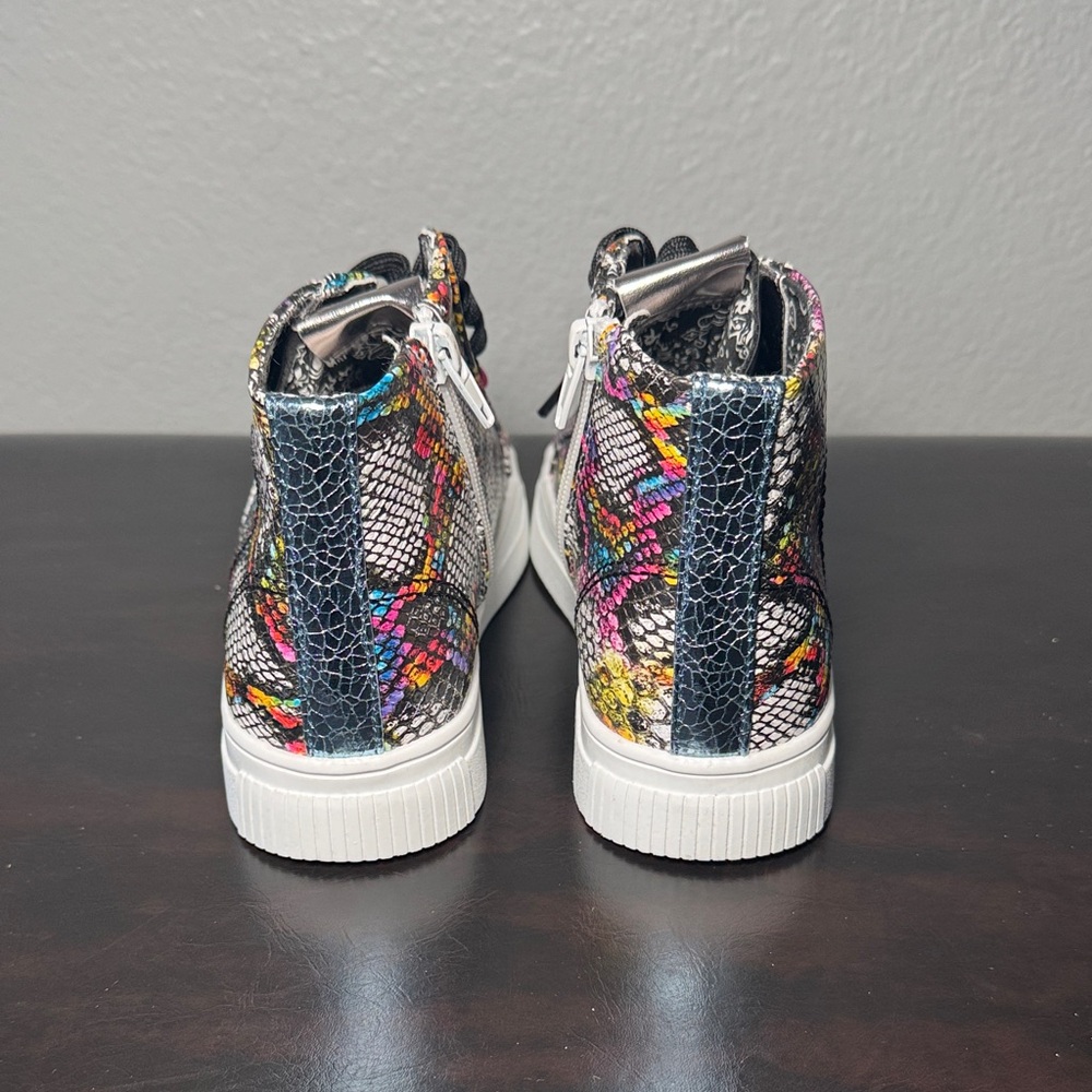 Steve Madden NY90 Hightop Shoes - Picture 4 of 8